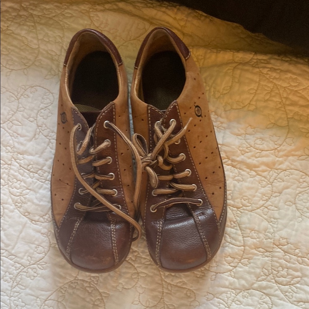 Born Brown Leather Sneakers with Classic Design